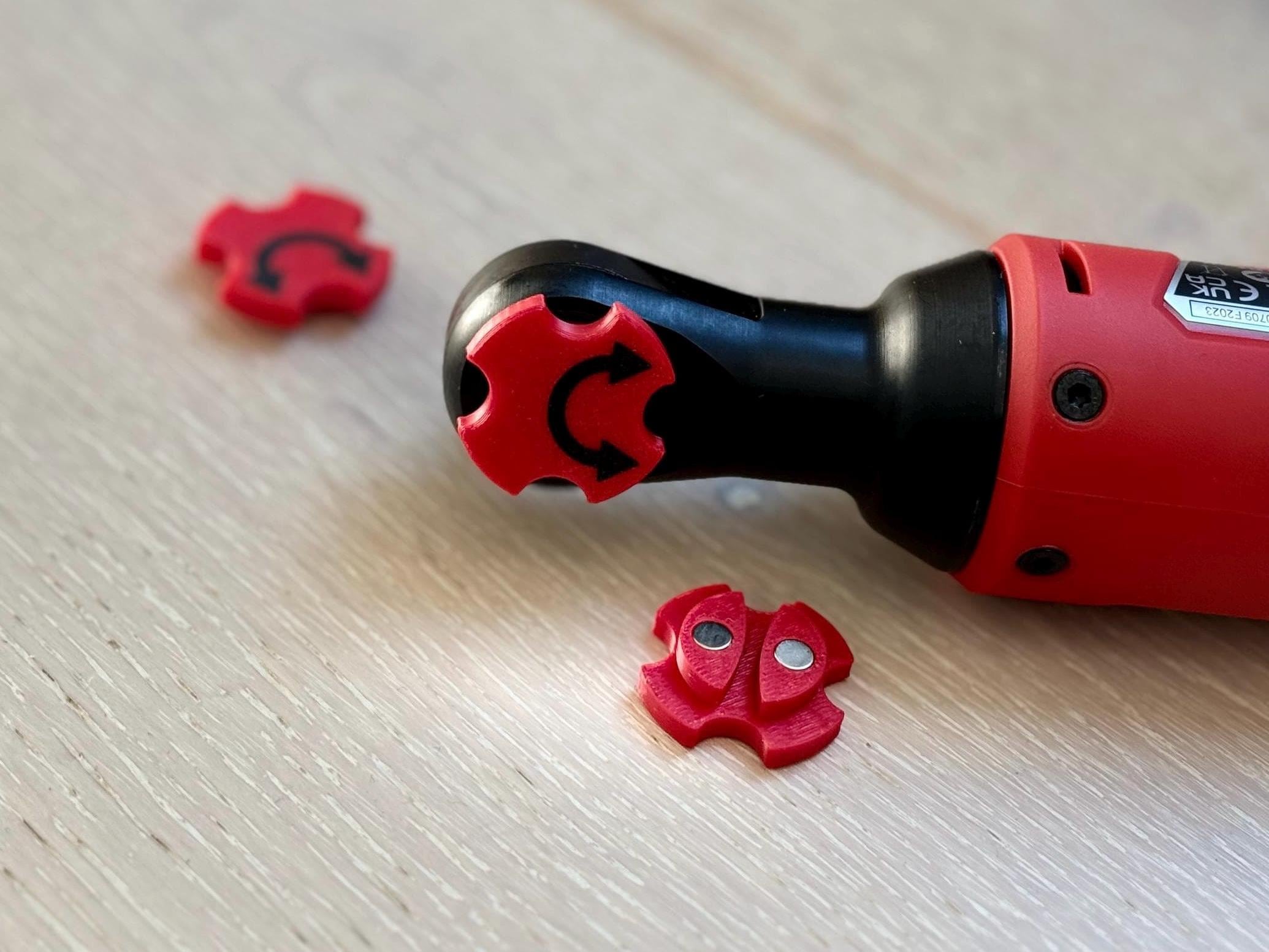 Milwaukee M12 Magnetic Ratchet Switch | Magnetic One-Finger Reversible Ratchet Knob