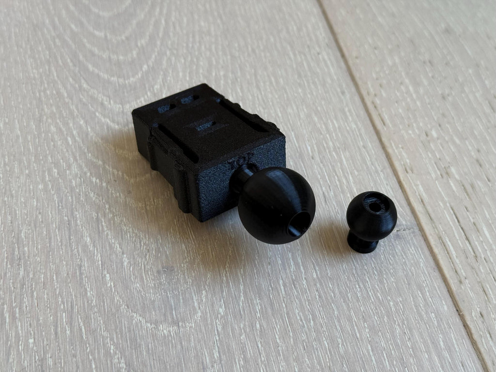 Click & Go to 17mm, 20mm and 1" Ball Head Rest Adapter for Land Rover Jaguar Base