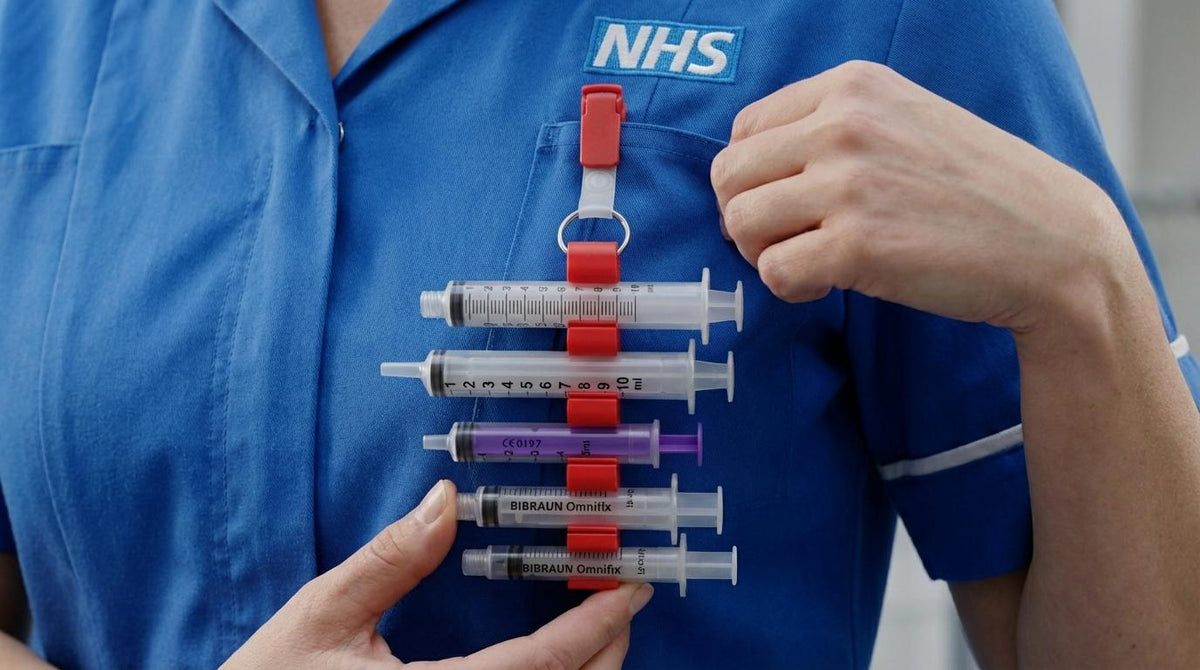 PrepClip Syringe Holder | 5-Slot Clip for Nurses, Paramedics and Hospital Staff | ECG & ID Card Slot