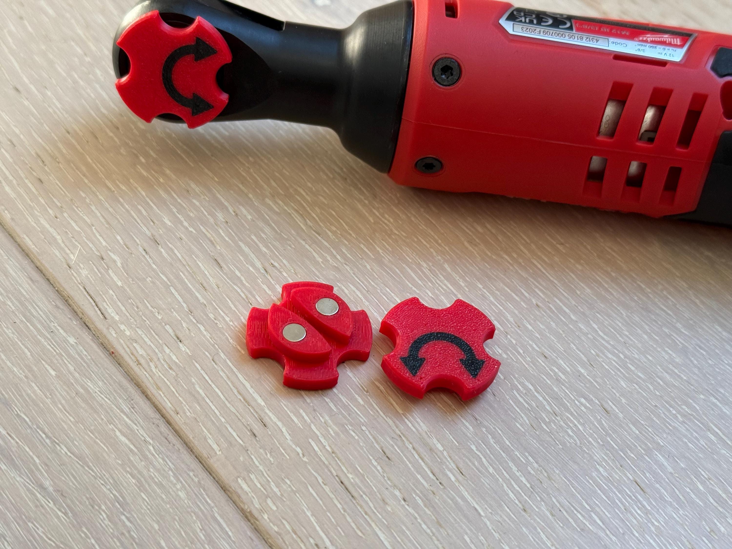 Milwaukee M12 Magnetic Ratchet Switch | Magnetic One-Finger Reversible Ratchet Knob