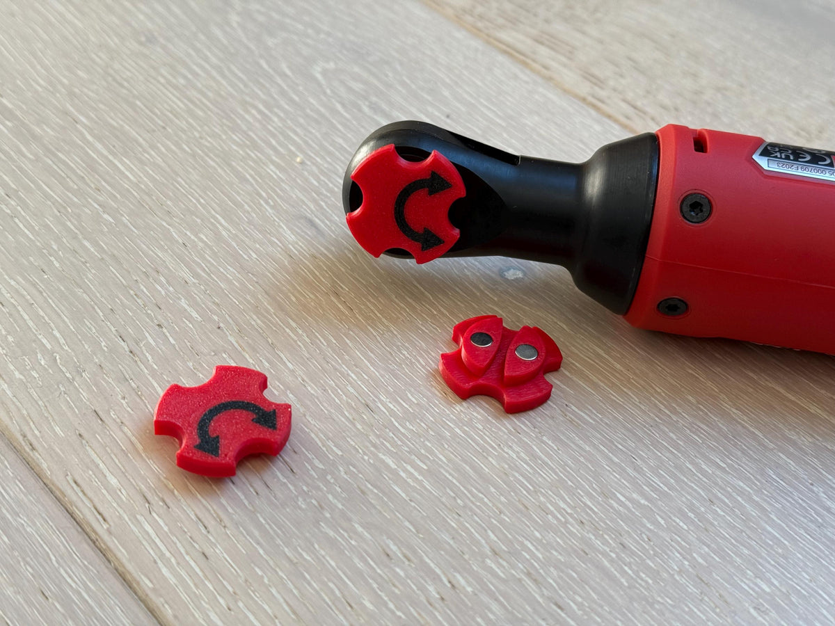 Milwaukee M12 Magnetic Ratchet Switch | Magnetic One-Finger Reversible Ratchet Knob