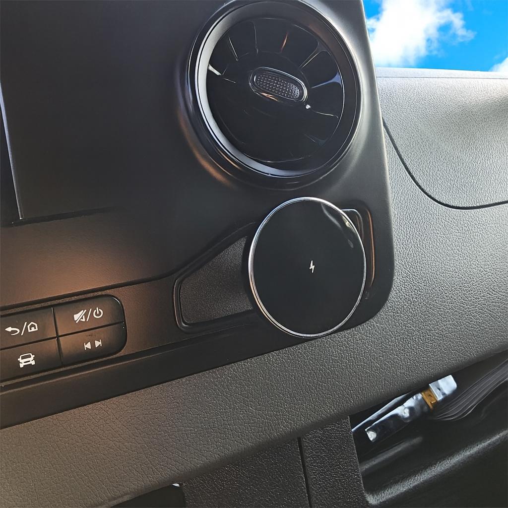 Phone Holder and Charger for Mercedes Sprinter 2018+ VS30 W907 W910