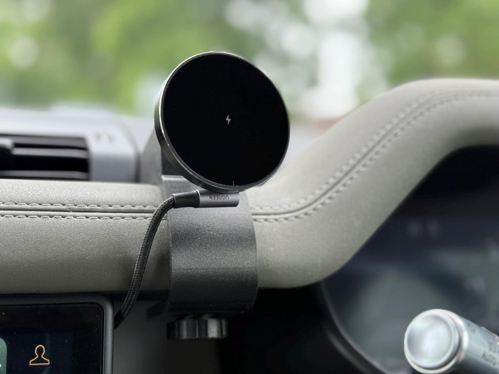 Wireless Magnetic Phone Holder Charger for Land Rover Defender L663, Phone Charger for Land Rover Defender L663
