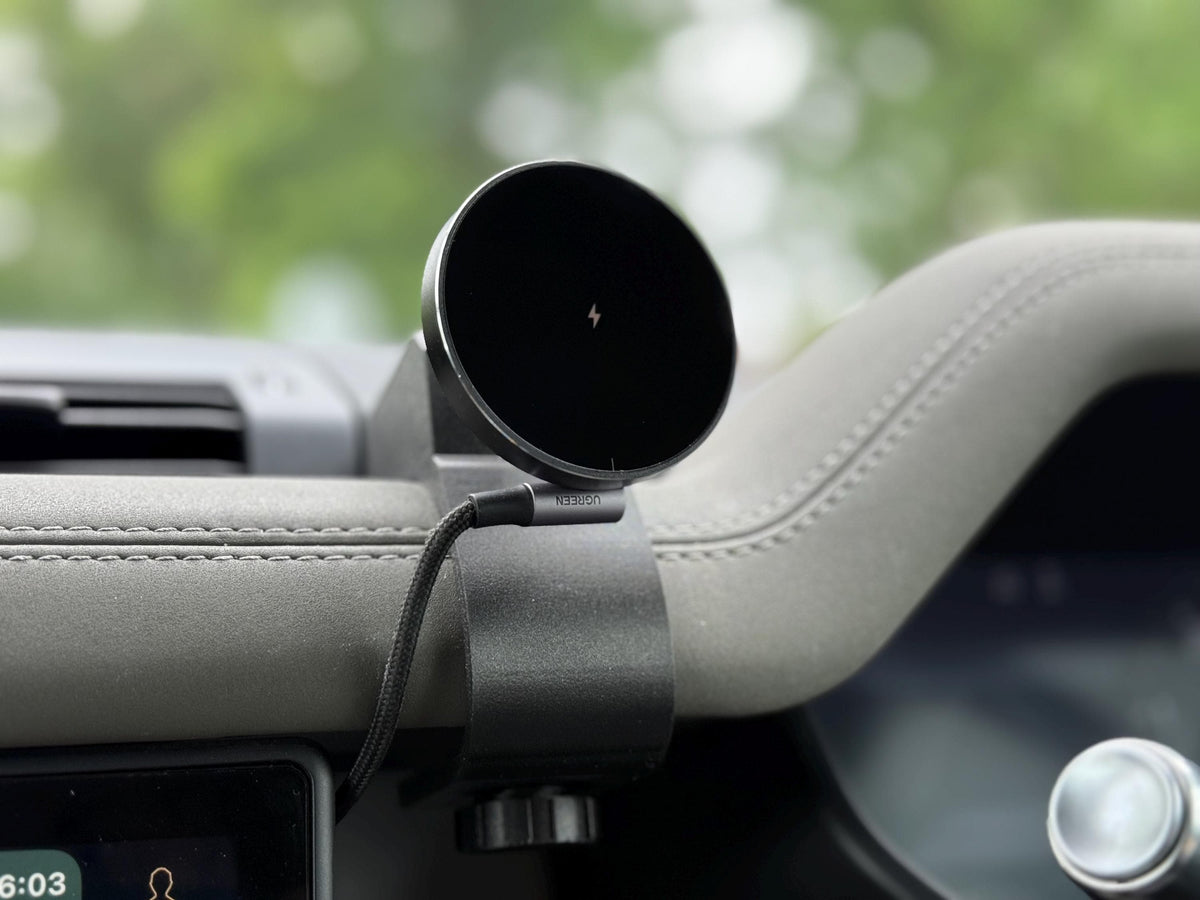Wireless Magnetic Phone Holder Charger for Land Rover Defender L663, Phone Charger for Land Rover Defender L663
