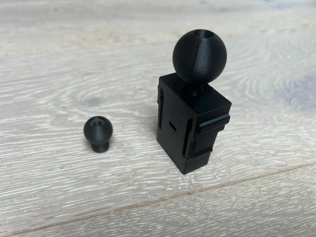 Click & Go to 17mm and 1" ball head seat adapter for Land Rover Defender L663 holder mount, Land Rover Click N Go, Click And Go